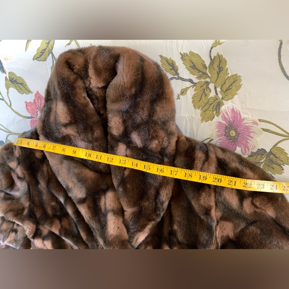 Vintage Epic 30's-inspired Gatsby-inspired Full Length Exotic Faux Fur Long Coat - Picture 9 of 16